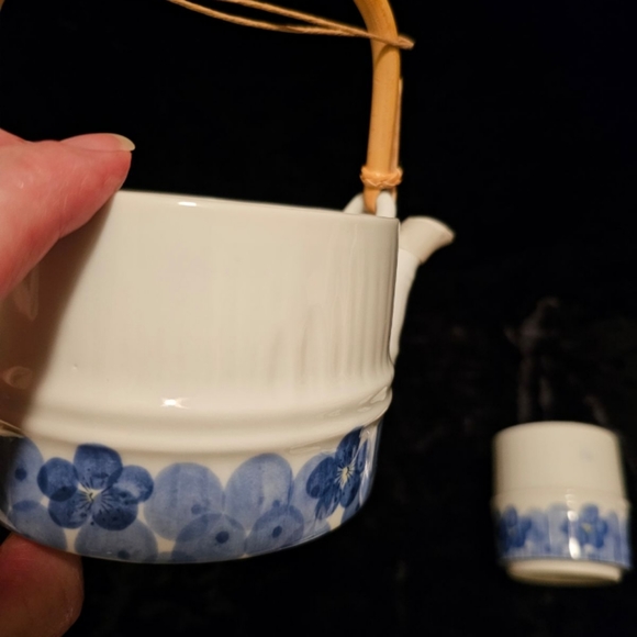 Vintage Deutsche Noritake Tea Set Includes Tea Pot With Lid And 6 Cups Blue/Wht - Picture 10 of 13